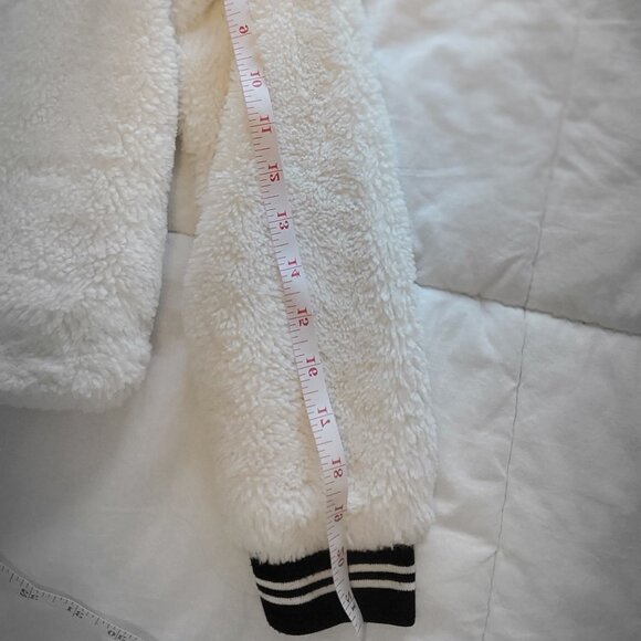 Disney White Black Sherpa Shrug Jacket Mickey Mouse  Patch Adult  Size XS - Picture 11 of 12